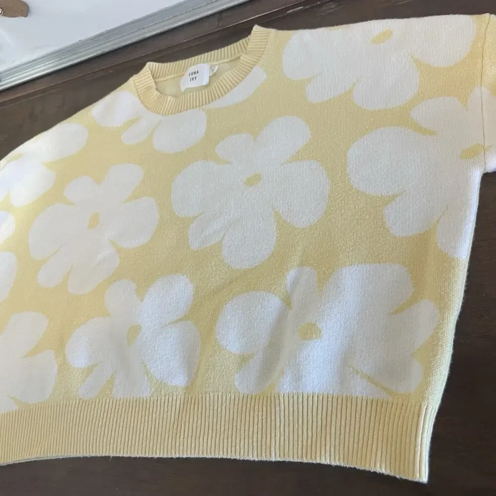 Luna Ivy Daisy Croquette Cottage Preppy Cozy Casual Cropped Sweater Sz S Yellow - Picture 9 of 14